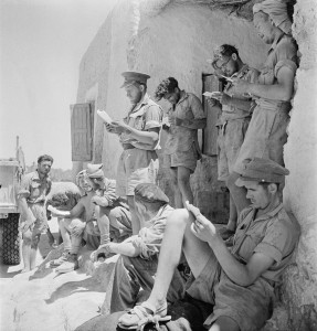 Unnamed members of the Long Range Desert Group in north Africa, by Cecil Beaton (wikimedia)